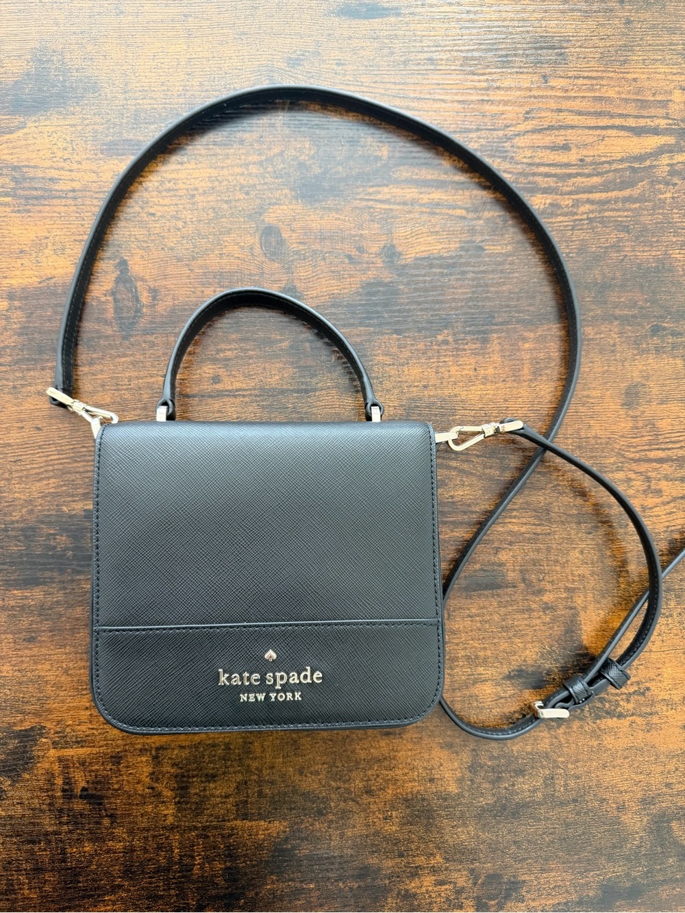 Kate Spade Staci Square
Crossbody